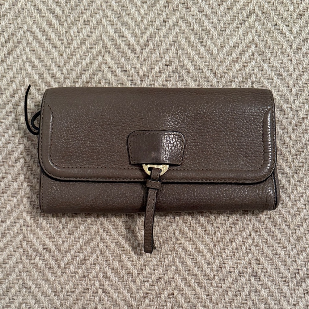 Elegant Brown Leather Clutch